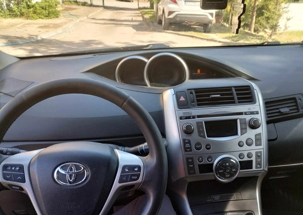 Toyota Verso cena 21900 przebieg: 263000, rok produkcji 2011 z Orneta małe 67